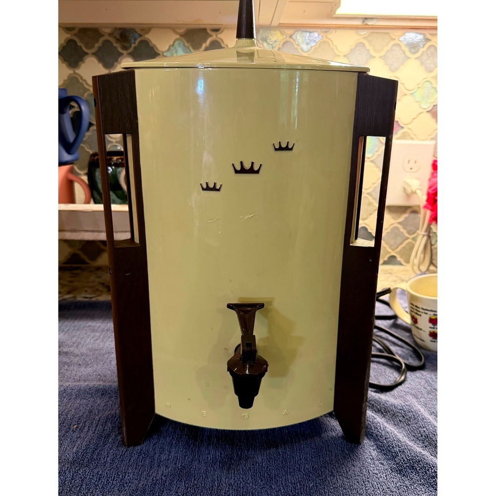 Regal Percolator Urn 10-30 Cup Harvest Gold Vintage Mid-Century Modern Works